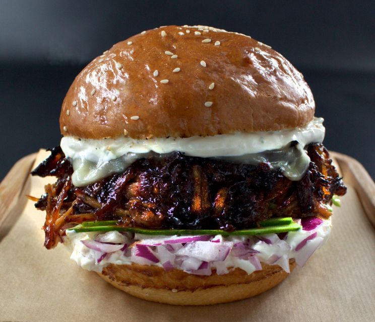 Pulled pork burger